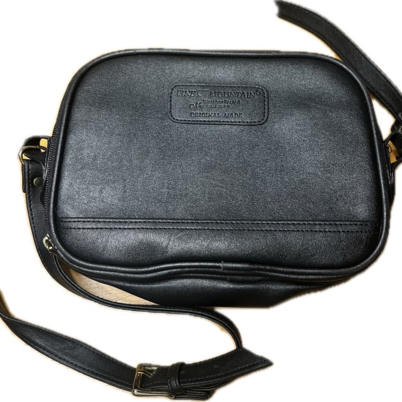 PINE MOUNTAIN Crossbody Organizer Black Weather Resistant - Picture 1 of 7